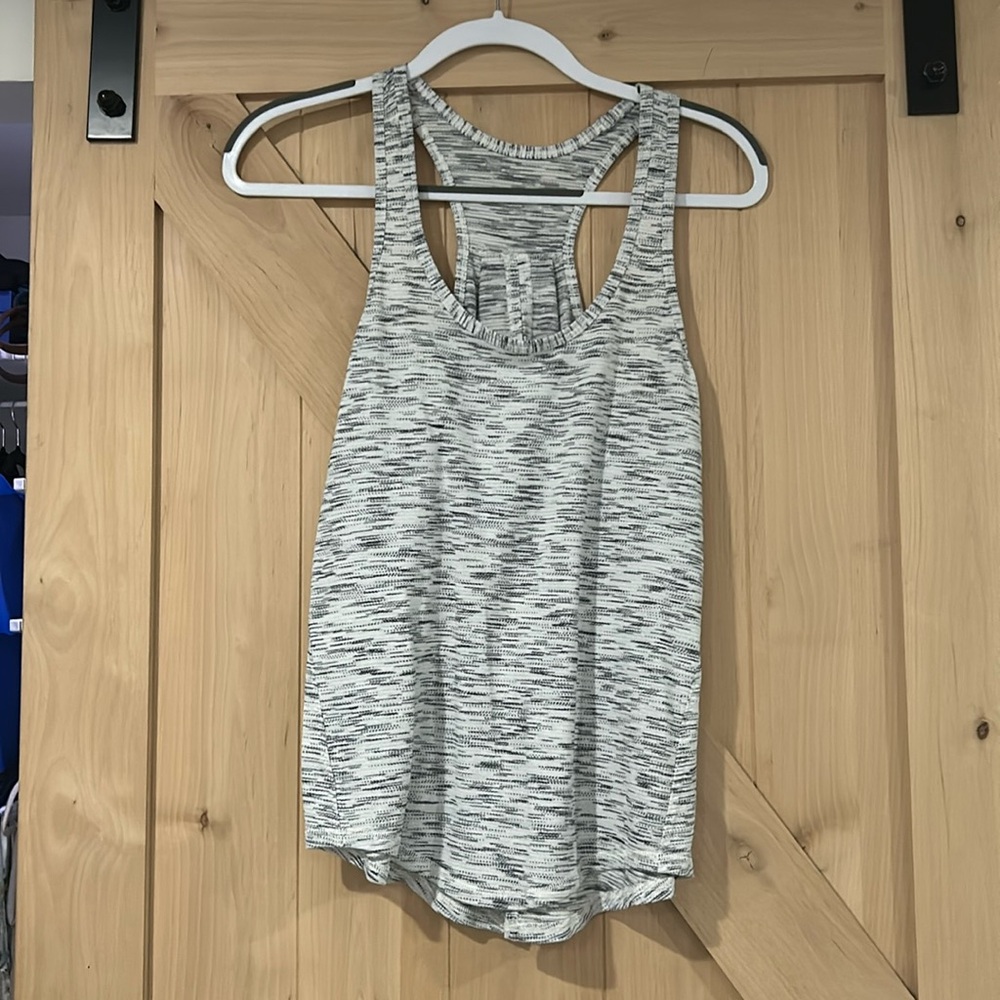 Lululemon pattern tank top